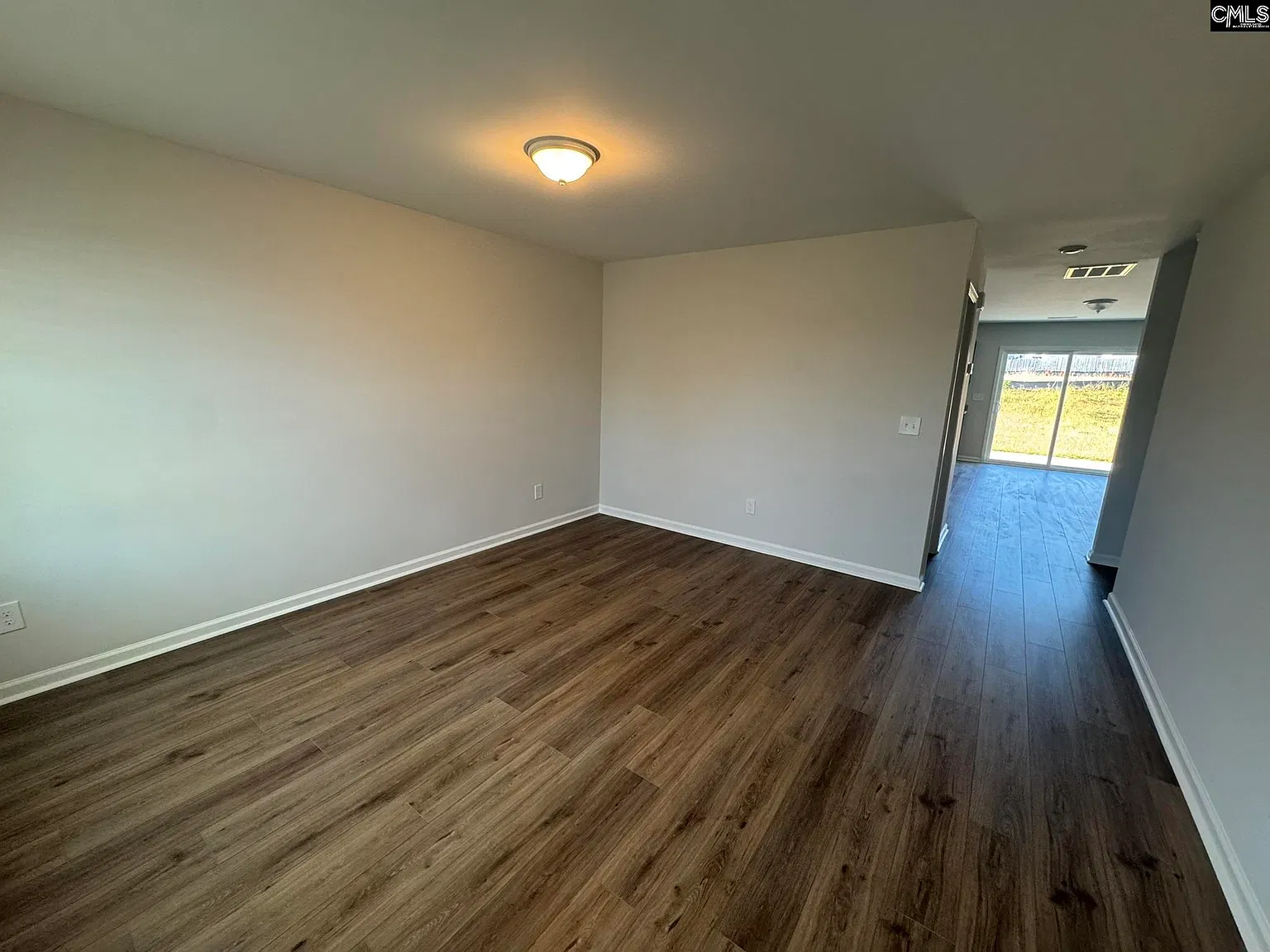 4 bed, 2223 sqft, $2,375 — Photo 2