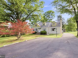 905 Allentown Rd, Lansdale, PA 19446
