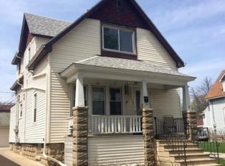 1321 S 63rd St, West Allis, WI 53214