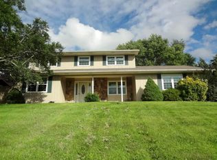 3524 McIntosh Dr, Kingsport, TN 37663