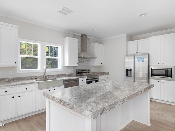 2nd image of 3261 Avoca Rd