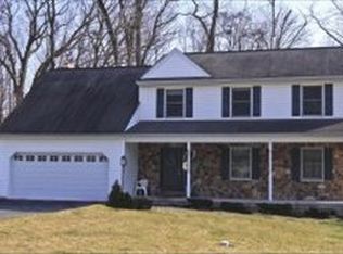 2200 Cloverton Dr, Columbia, PA 17512