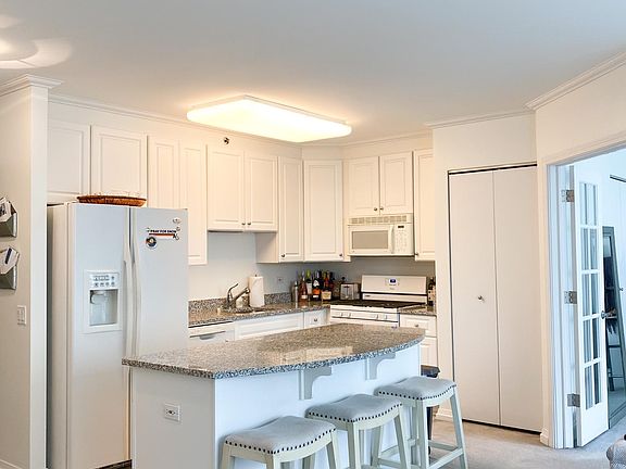 2nd image of 33 W Ontario St APT 30C
