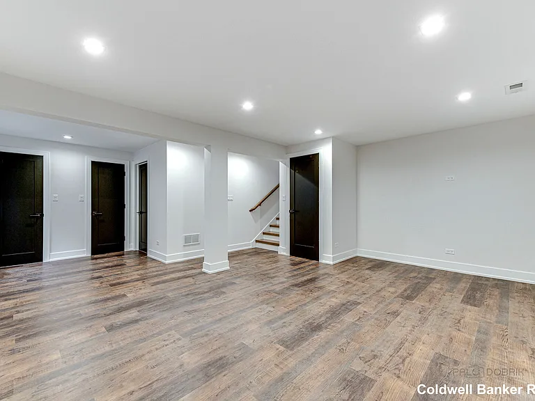 5330 86th St — Photo 22