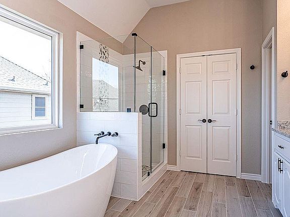 3rd image of 107 Abelia Way