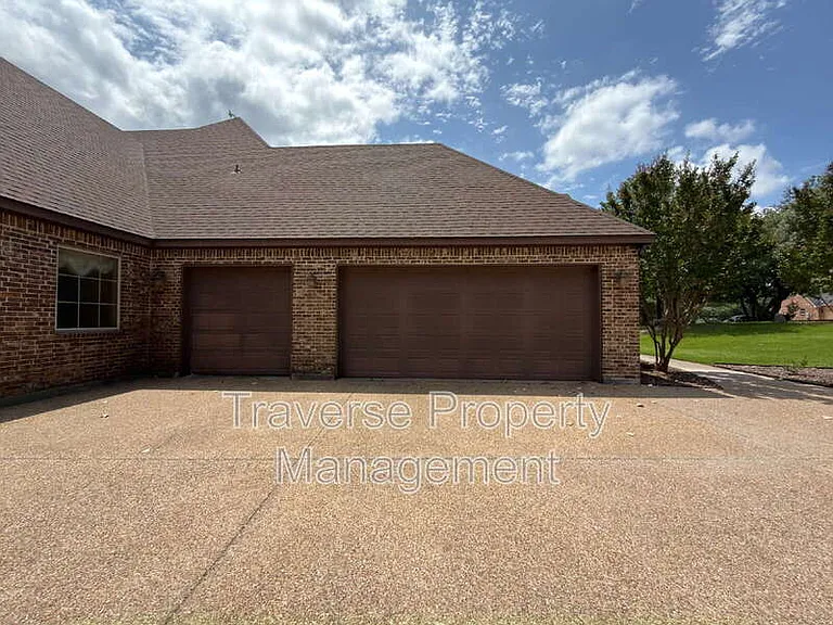 129 Acorn Ln — Photo 4