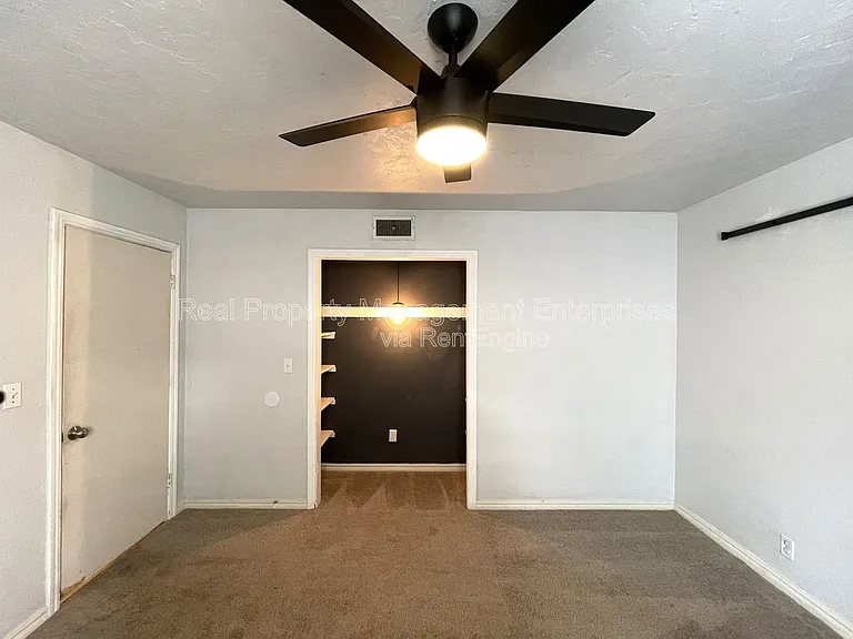2225 NW 50th St — Photo 12