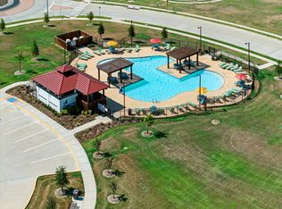 740 Amelia Ct, Pilot Point, TX 76258