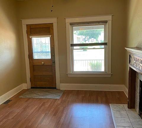 3rd image of 2933 N Josephine St