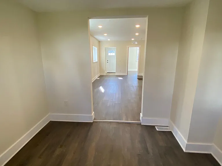 1574 Forrest Ave NE — Photo 12