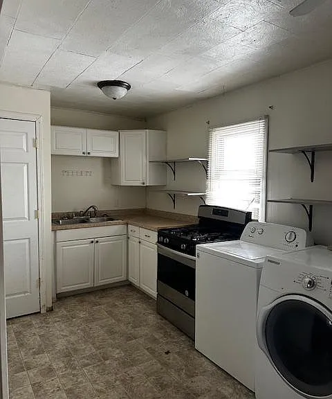 2204 Demorest Ave — Photo 4