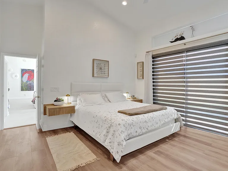5860 NW 120th Ave — Photo 33