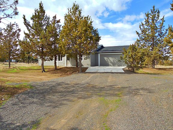 2nd image of 4015 SE Umatilla Loop