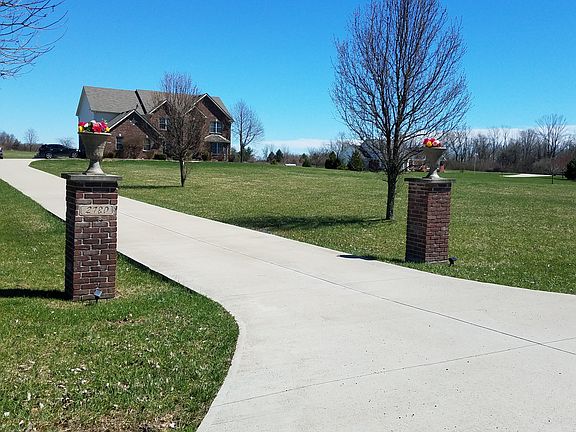 2nd image of 2780 Woodland Dr