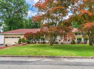 22 Roosevelt Ave, West Caldwell, NJ 07006