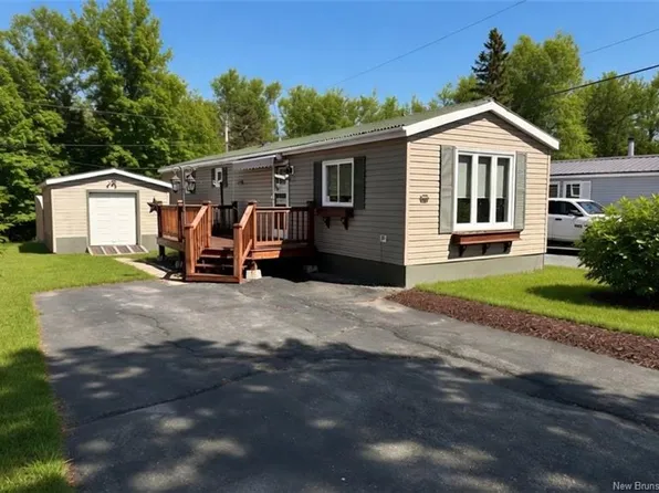 240 Birchgrove, Beresford, NB E8K 1G7