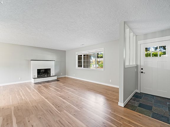 3rd image of 8912 NE 80th St