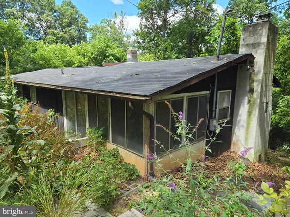 48 Pineview Dr, Front Royal, VA 22630