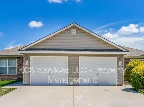 307 Dauphine St, Belton, MO 64012