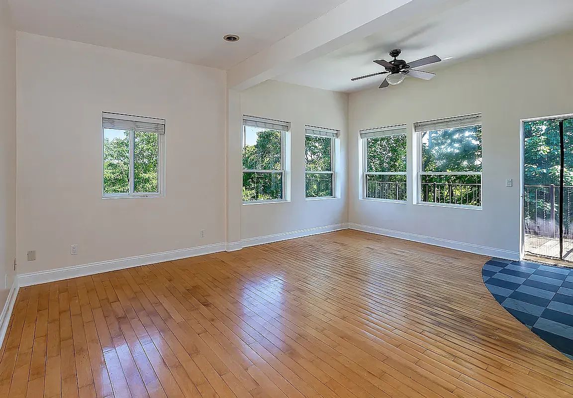 5420 Sylvan Avenue — Photo 1