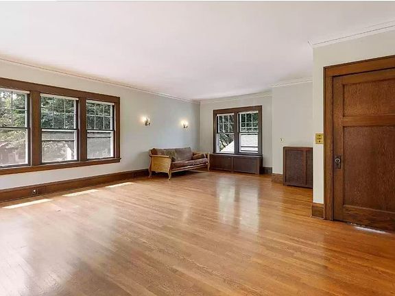 2nd image of 949 Fairmount Ave #949