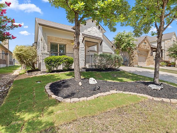 3rd image of 212 La Grotta Ln