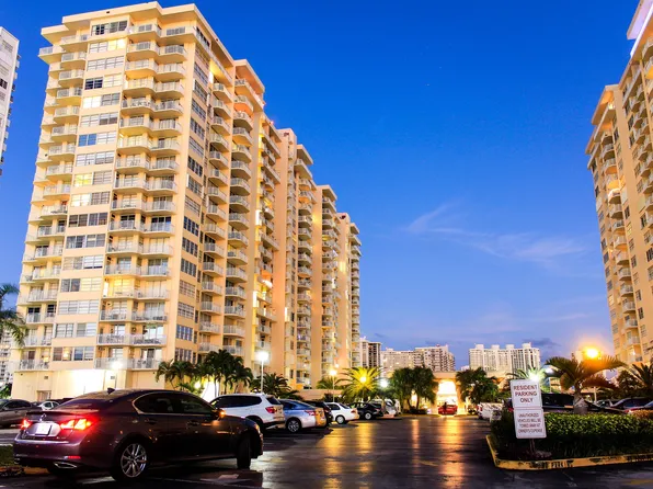 18051 Biscayne Blvd APT 903-1, Aventura, FL 33160