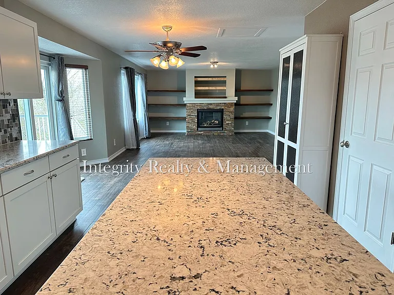7402 Eagle Rock Dr — Photo 15