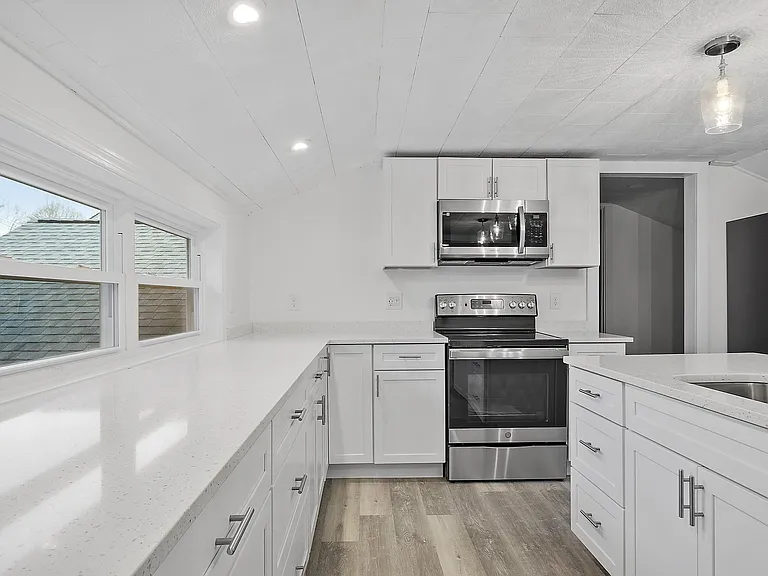47 Railroad Ave #2 — Photo 11
