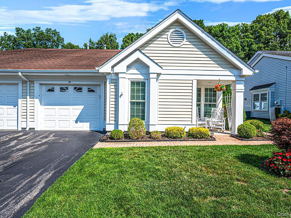 1st image of 19 Sayville Court