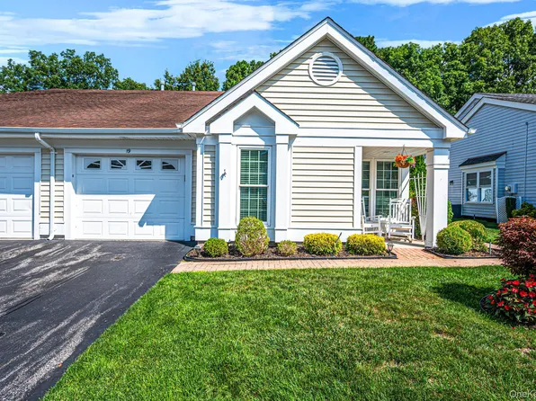 19 Sayville Court, Ridge, NY 11961