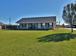 606 Highway 1207, Deville, LA 71328