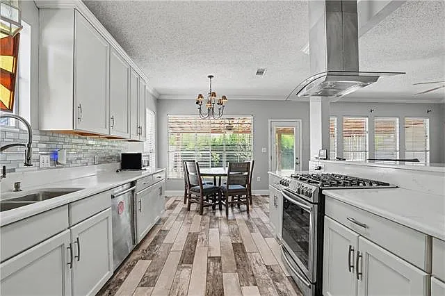 3 bed, 2.0 bath, 1671 sqft, $2,500 — Photo 4