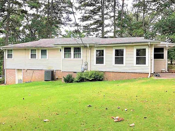 4th image of 1307 Columbia Dr