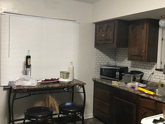 3rd image of 6832 Etzel Ave