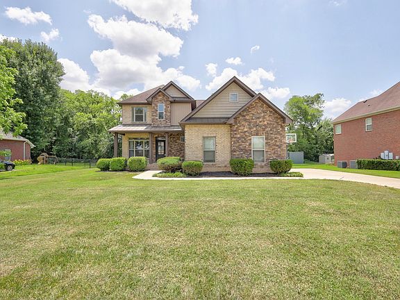 4th image of 111 Tioga Ct