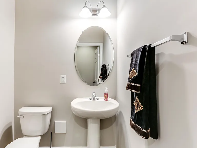 215 Wesley Brown Ln — Photo 8
