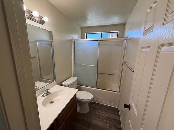 5th image of 229 W Tujunga Ave APT H