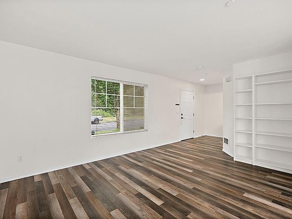 4th image of 1918 McNeil St