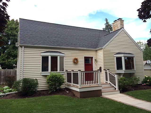 1st image of 934 Pennsylvania St
