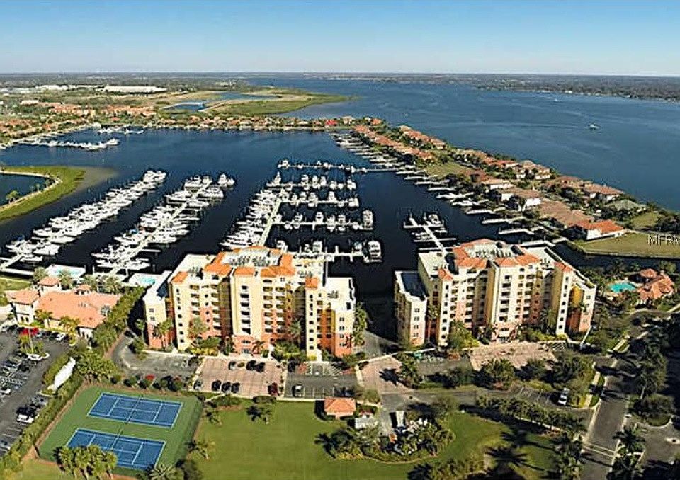 FULLY FURNISHED CONDO ON MANATEE RIVER