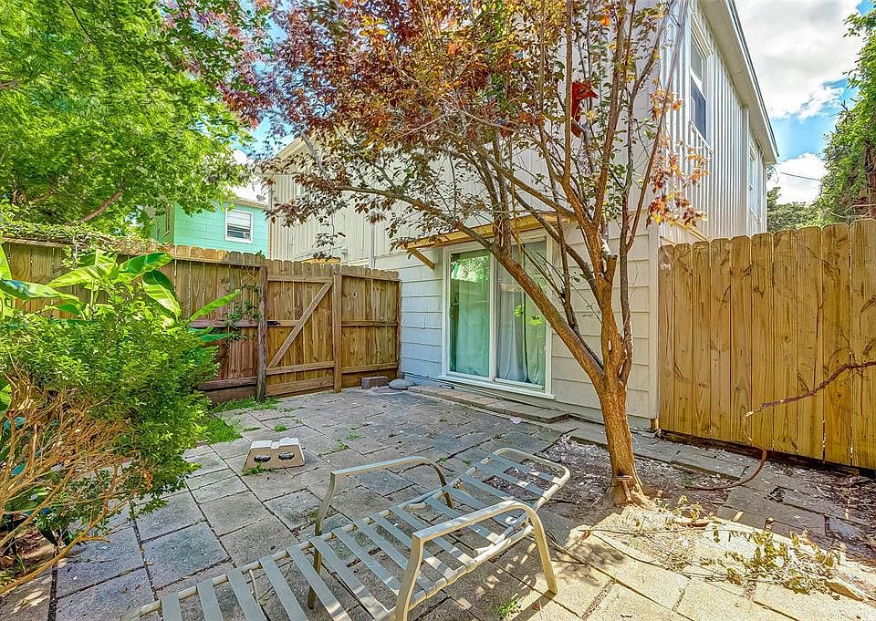 1st image of 2406 Yoakum Blvd #2