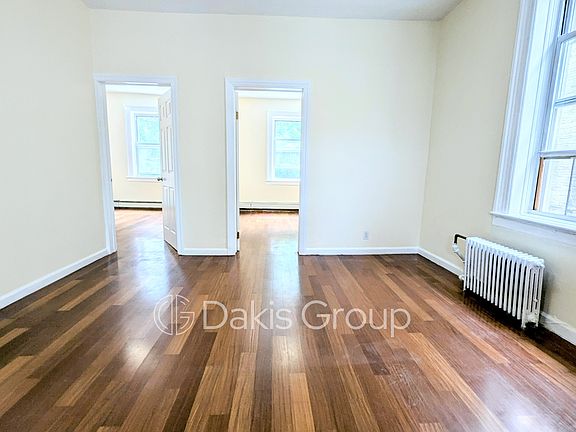 4th image of 1215 31st Dr #2