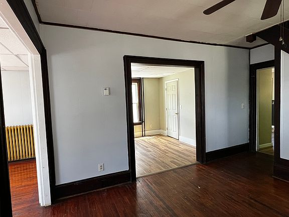 4th image of 240 Liberty St