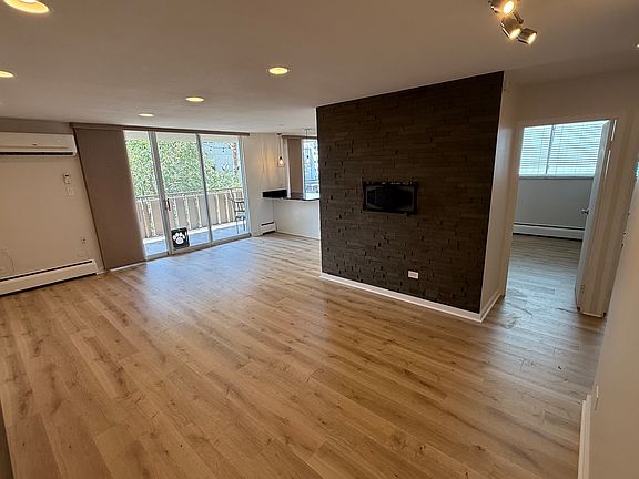 2nd image of 1111 N Ash St APT 309