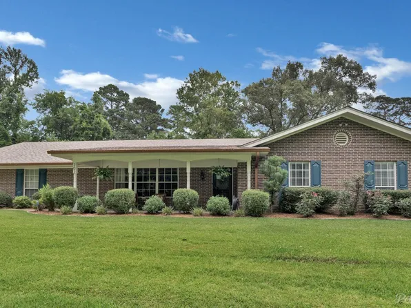 202 Miller Dr, Marshall, TX 75672