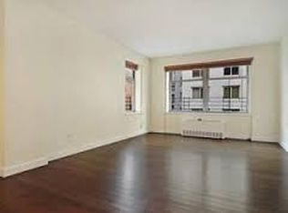 33 W 57th St, New York, NY 10019