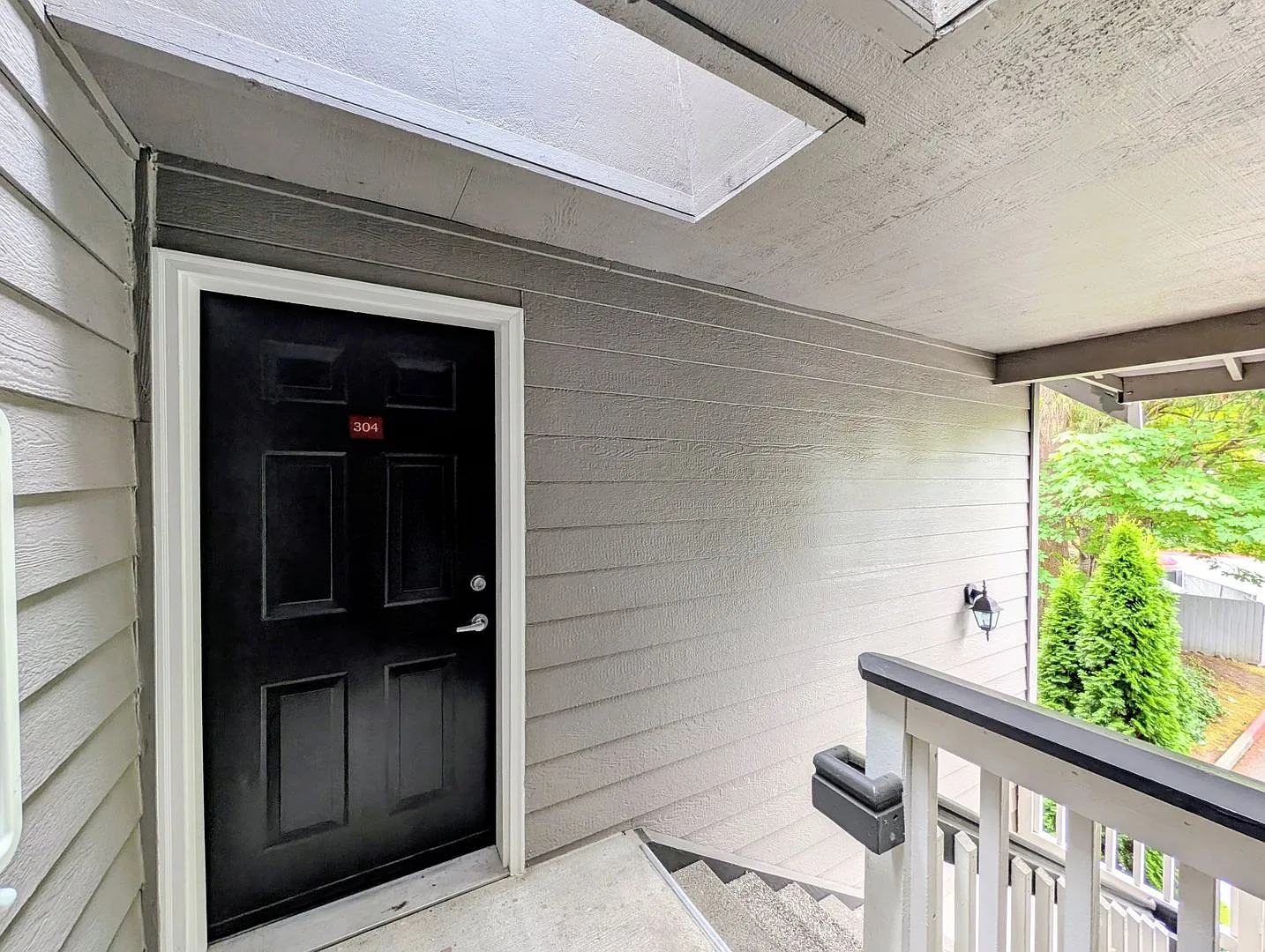 1Bd/1Ba Mill Creek Condo — Photo 2