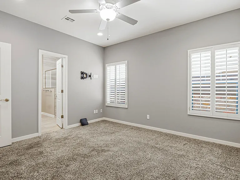 2025 William Caples St — Photo 23