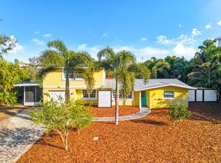 628 N Mayo St, Crystal Beach, FL 34681